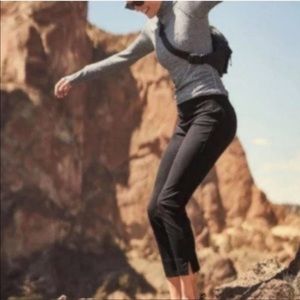 Athleta Wander Slim Ankle Pants size 6